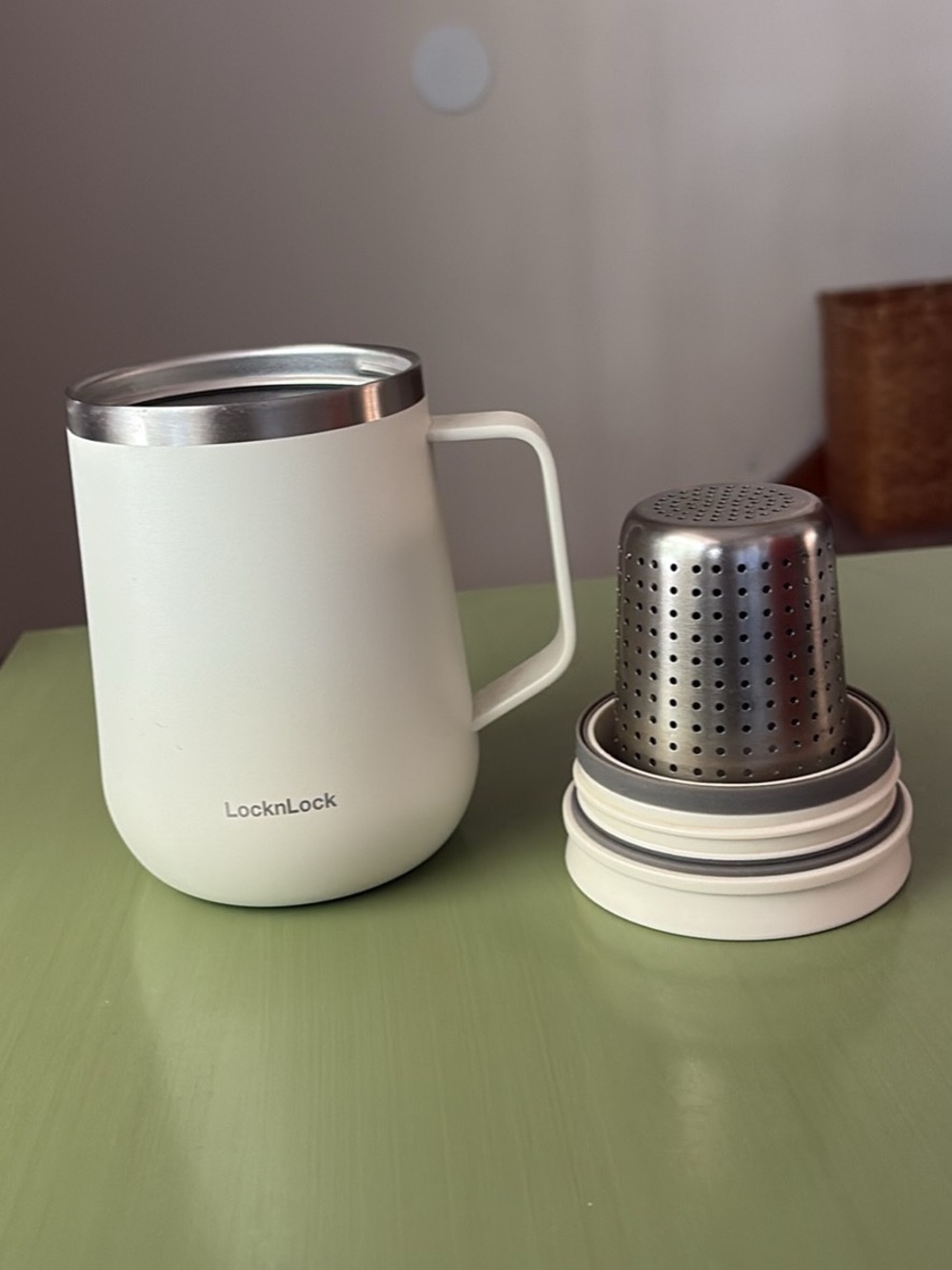Ivory Insulated Tea Mug with Stainless Steel Infuser